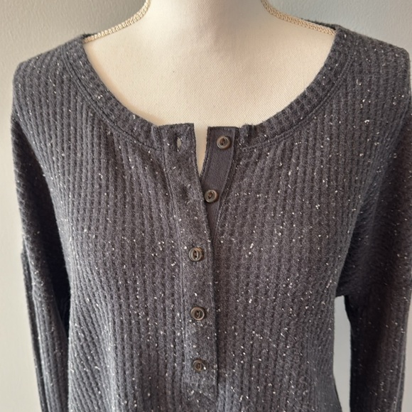 Old Navy - Henley - Picture 2 of 4